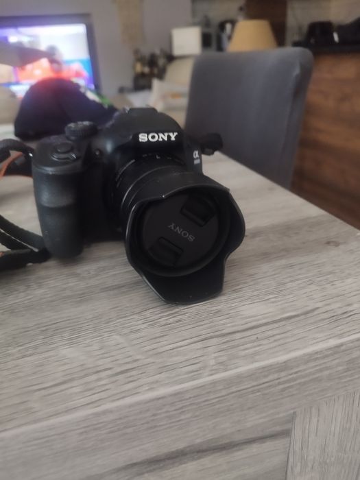 Sony Alpha 3000 + objetiva 18-55mm | Como nova