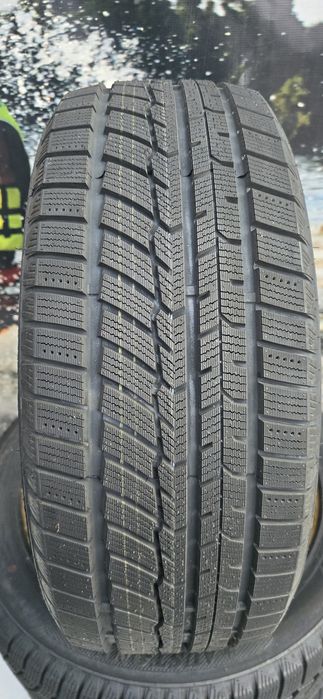 E22 4 x 205/55r16 Austone Skadi SP-901 91H opony zimowe demo