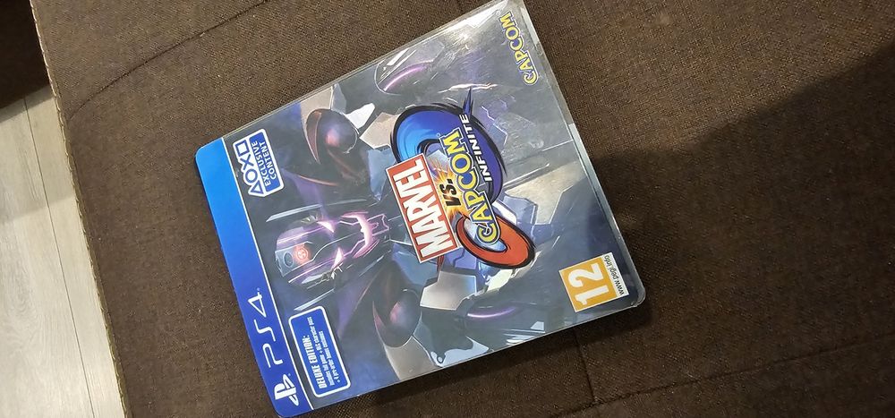 Marvel PS4 SteelBook - plyta w stanie idealnym.