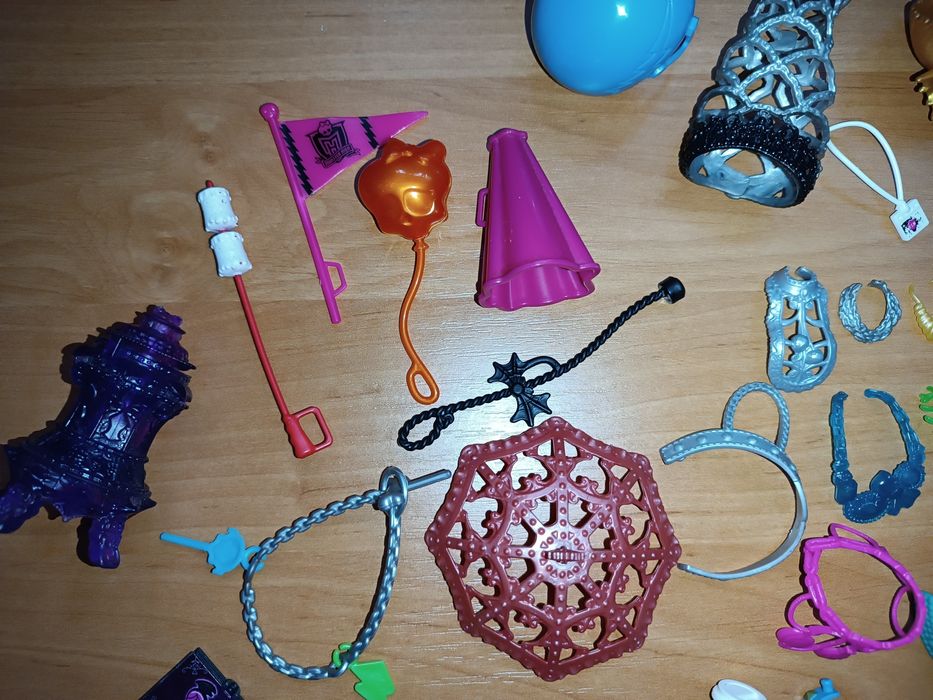 Монстер хай Monster high взуття аксесуари сумки