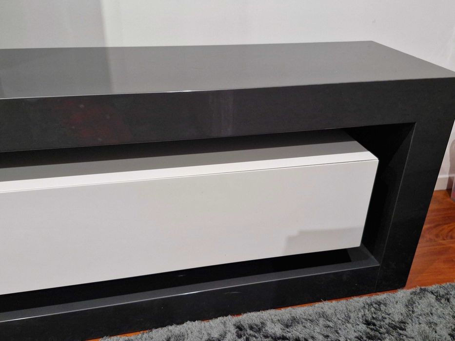 Móvel de sala para apoio televisão