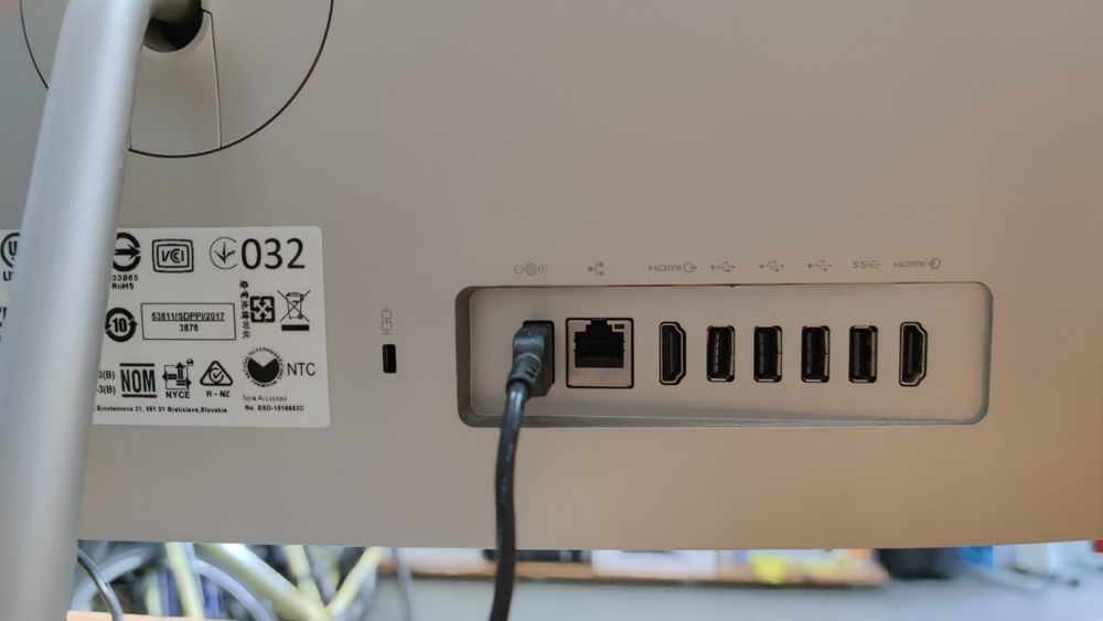 Lenovo AIO 520-24  i3-8100T/23,8” FHD/8GB/1TB HDD/Win 11 komis Tarnów