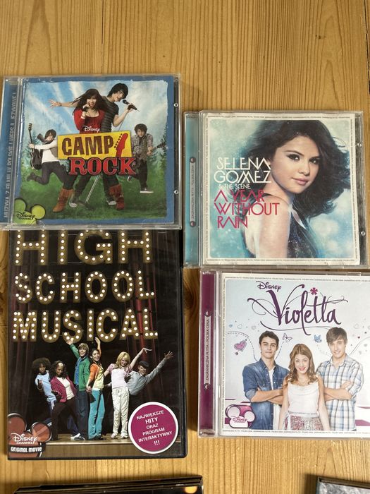 Płyty CD camp rock Violetta Whitney momo itp