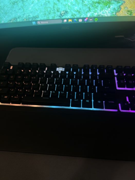 Sprzedam klawiature steelseries apex 3 tkl