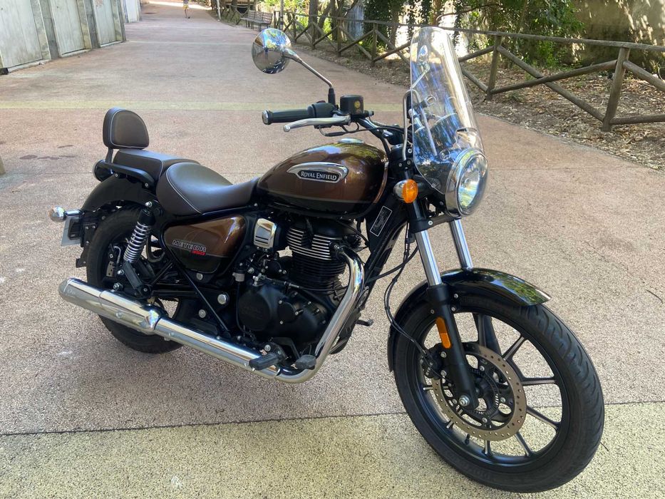 Royal Enfiled Meteor 350 (como nova)