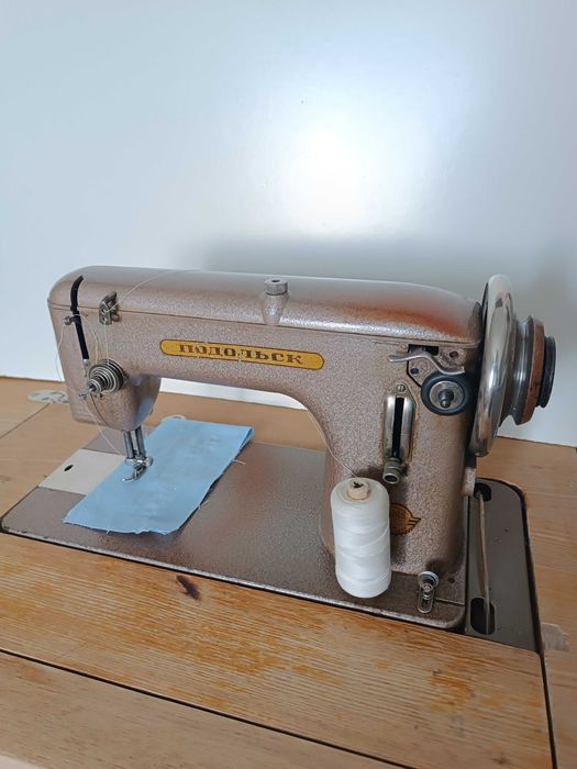 швейная машинка рабочая СССР ПМЗ Калинина Подольская ножная Пересылаю