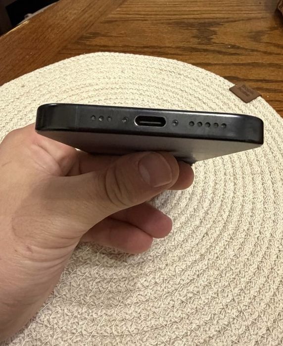 Apple Iphone 16 Pro Black Titanium 256 Gb