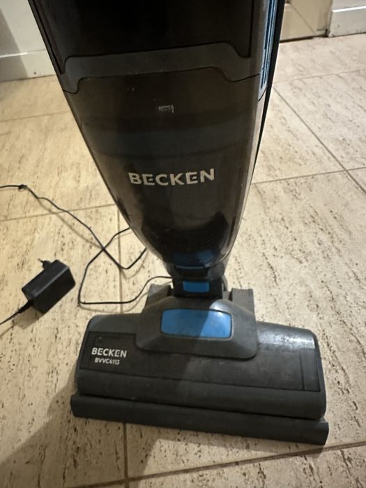 Aspirador vertical da Becken