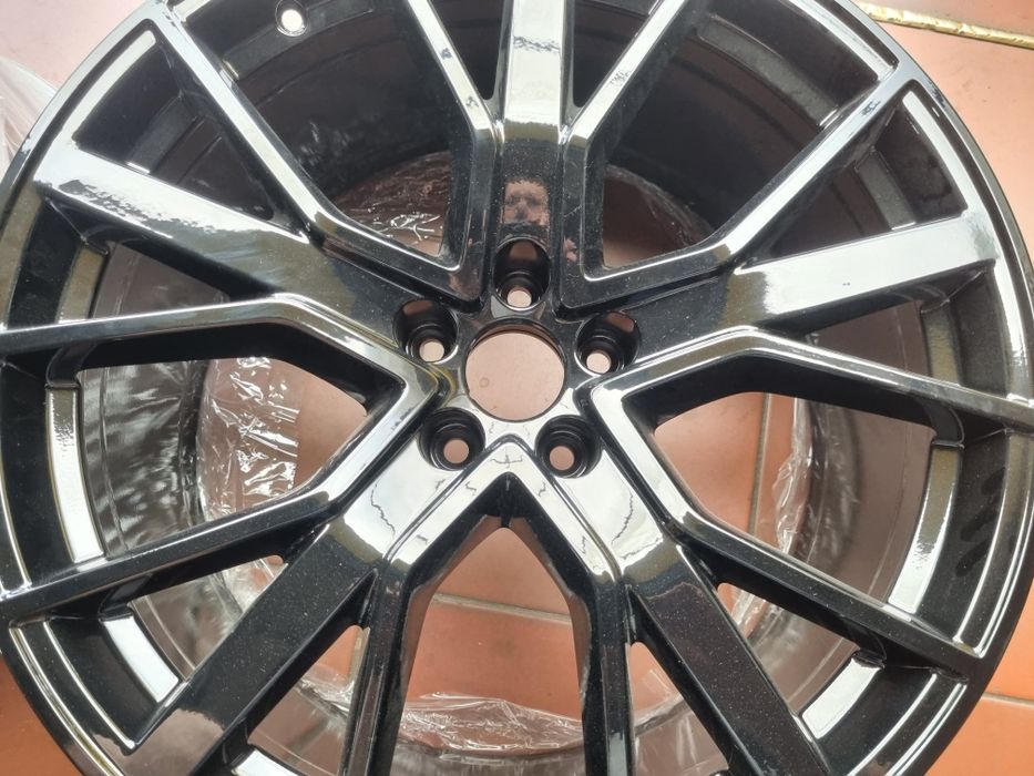 Alufelgi Audi Q7  jak nowe  21 cali oryginał  Black