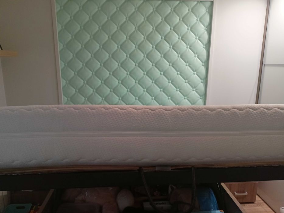 Łozko drewniane 160/200 z funkcją szafy