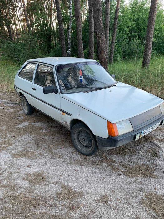 Заз таврія 1102.