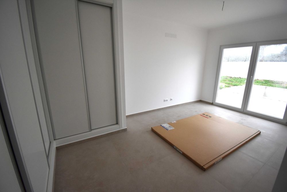 Moradia isolada com pisicna