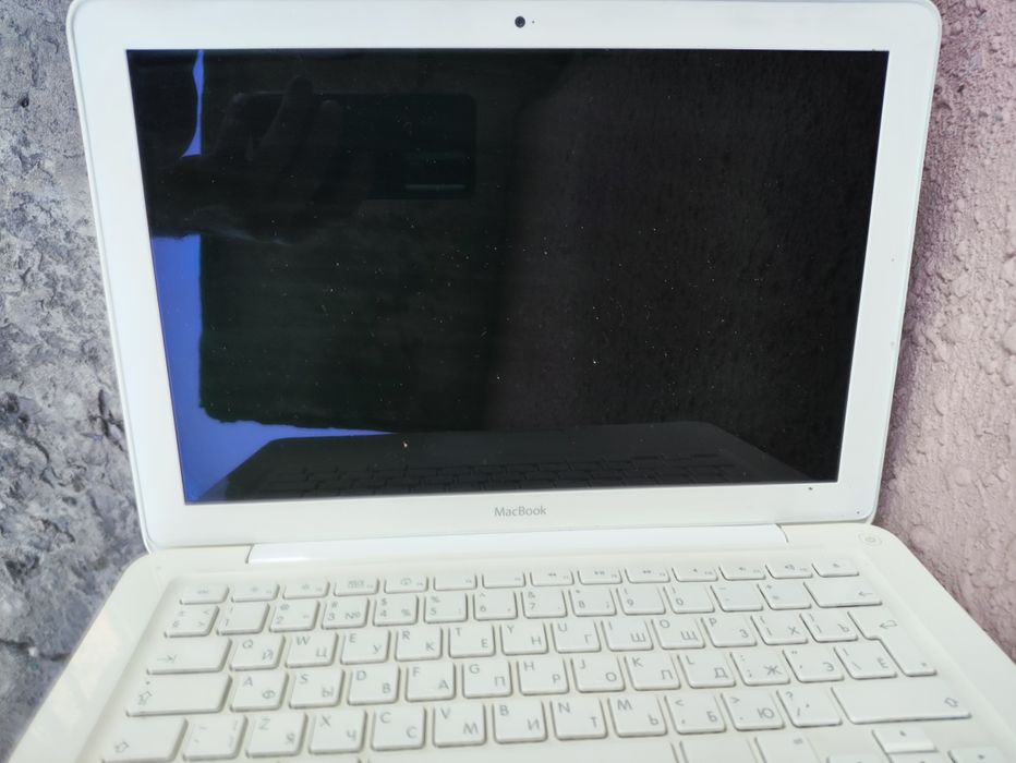 Продам MacBook..