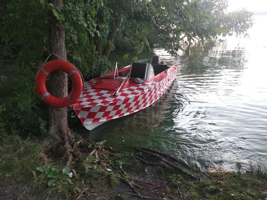 Моторная лодка Прогресс 2