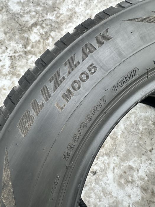 Шини 225 65 17 106H Bridgestone Blizzak LM005 комплект