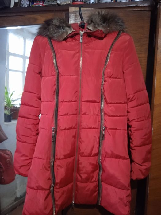 Продам женскую куртку