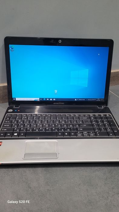 Ноутбук acer emachine в хорошем состоянии