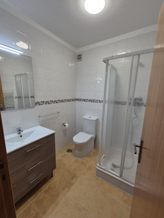 Vende-se apartamento T2 com 2 WC na Malaposta (Cruz da Areia)