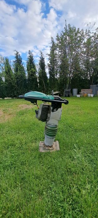Skoczek budowlany, zagęszczarka, ubijak.