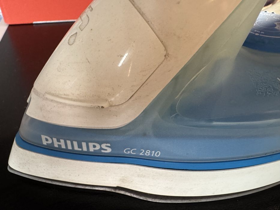 Утюг Philips GC 2810