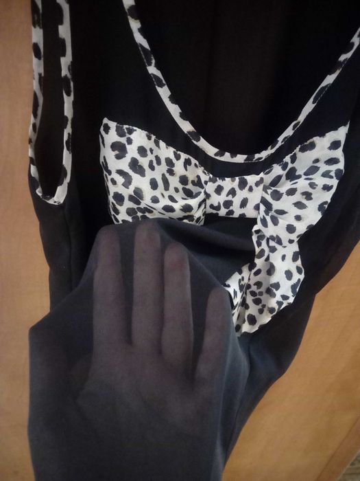 Bluzka z kokardą prześwitująca