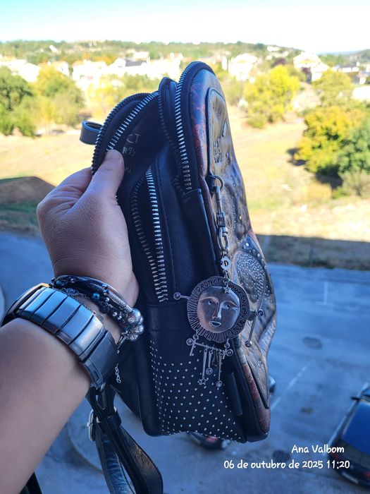 Mochila Anekke em bom estado