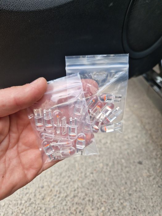 Лампочка 10шт маленькая лед t10 5w красная, белая