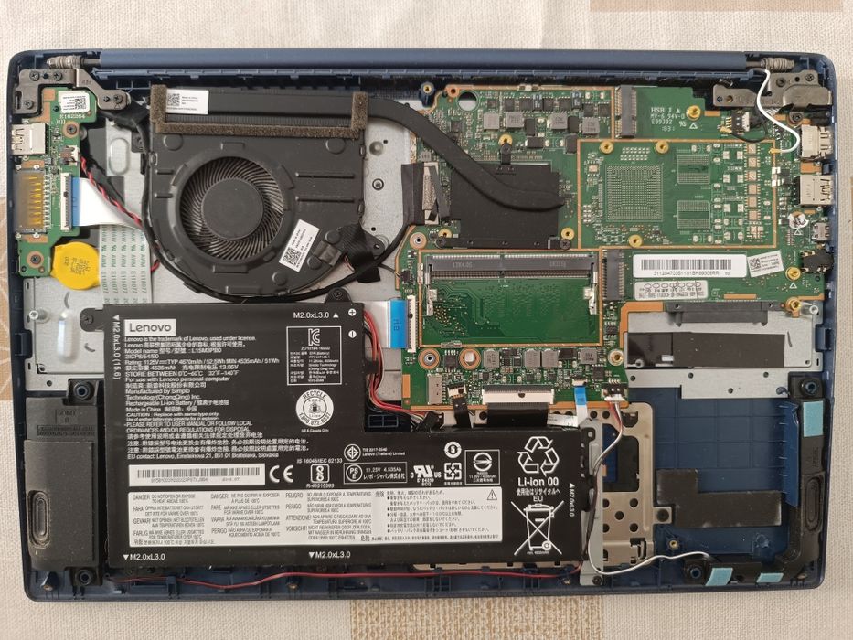 Lenovo ideapad 330S-15ARR