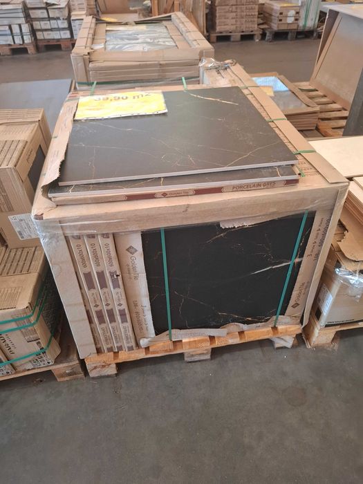Płytka gresowa  Marmo Perlanera czarny GOLDEN TILE 60X60
