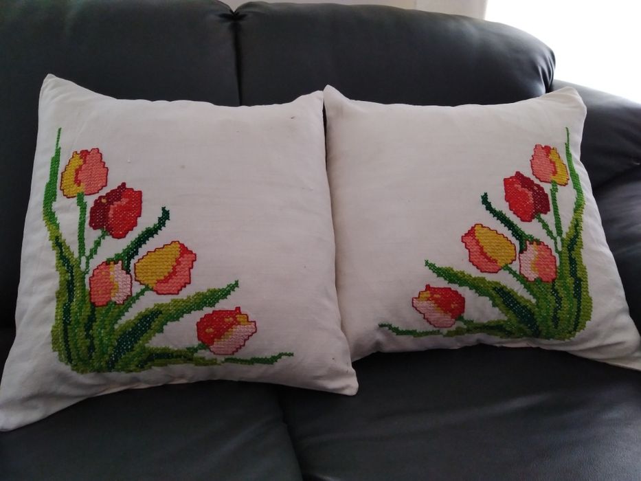 Almofadas de linho feitas á mão