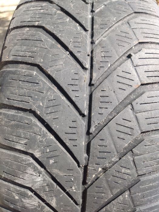 Зимова гума 205/55 r16