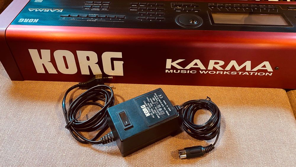 Sintetizador Korg KARMA + Placas de Expansão EXB-PCM05 e EXB-PCM09