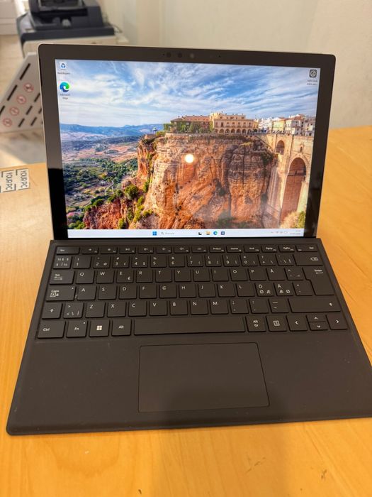 Microsoft Surface Pro 7 Laptop472669374382745601