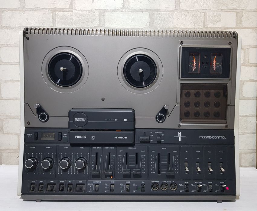 3 головий! Бобінний магнітофон/Бабиник Philips N 4504/4506 б/у з Німеч