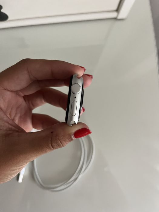 Apple Watch SE (2022)