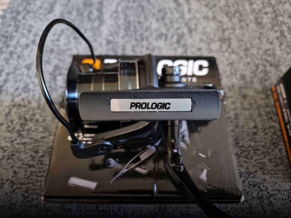 Kołowrotki Prologic Fulcrum XD 7000 FD oraz szpule