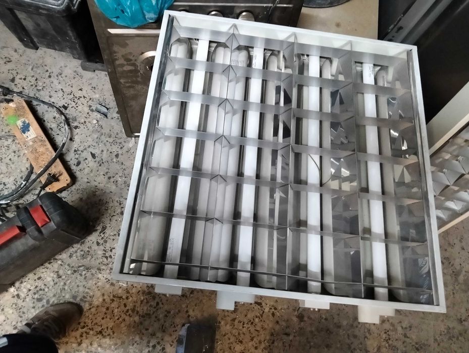 Armadura de 4 lâmpadas