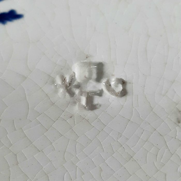 Fábrica de louça antiga  Saсavem/Gilman & Etátuas.