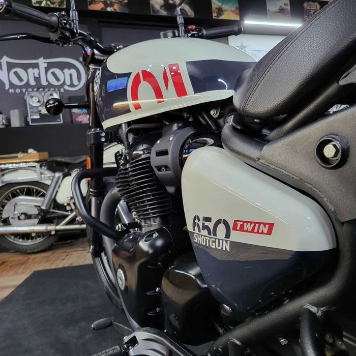 Royal Enfield Shotgun 650 / 2024