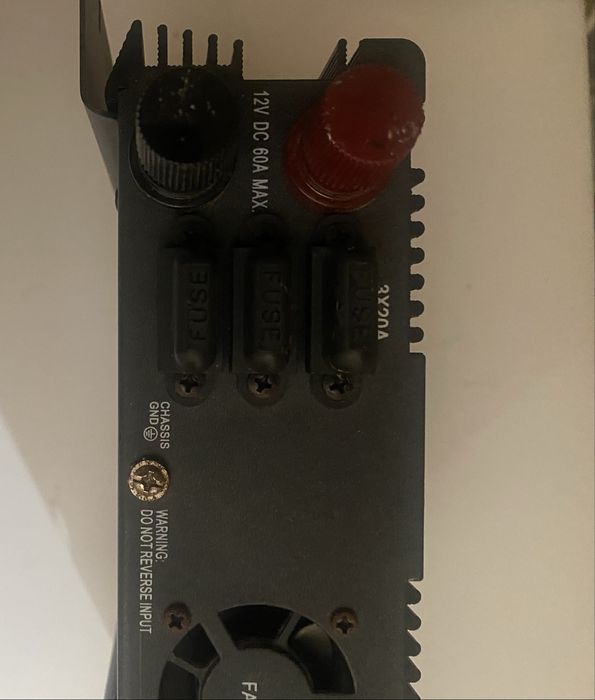 Inversor XUNKEL 12V / 240V Inverter 500W