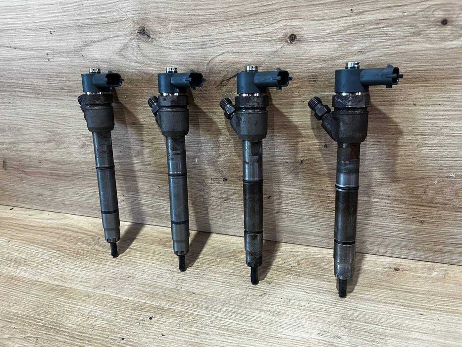 Форсунка Hyundai ix35 Kia Sportage 3 1.7 CRDI 33800-2A800 0445110411