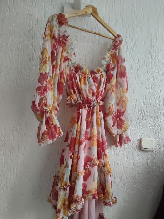 Przepiękna sukienka kolorowa