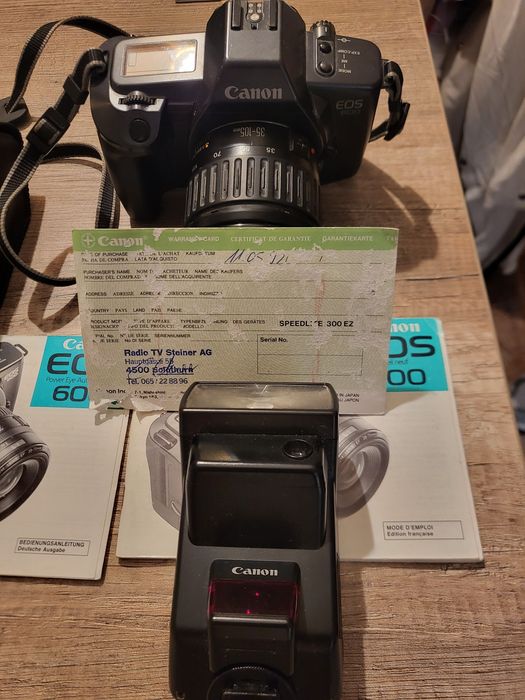 Máquina fotográfica "CANON "