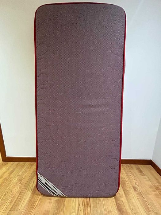 Colchões 90x200 em Excelente Estado