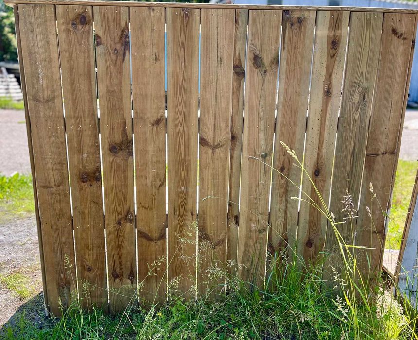 Regał drewniany do ogrodu lub spiżarni