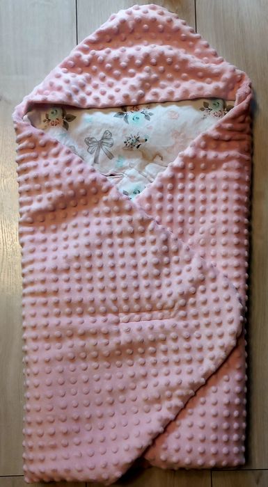 Otulacz do fotelika dla dziewczynki