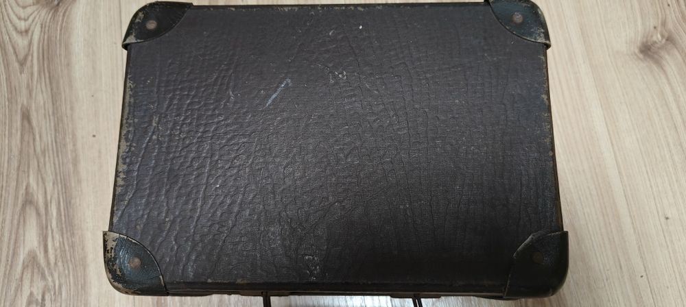 Stara walizka , mała Stara walizka