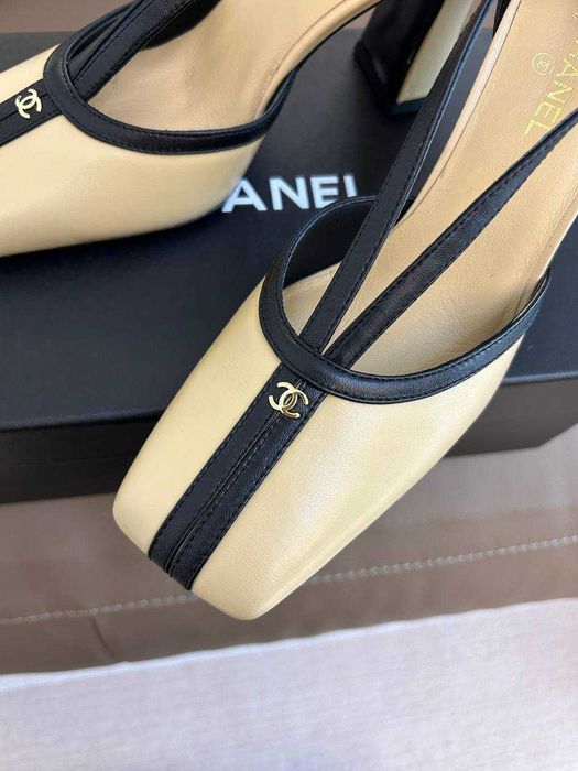 Czółenka Chanel Square Toe