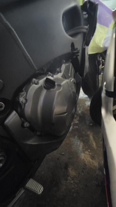 Honda VFR 1200 F _  Acidentada