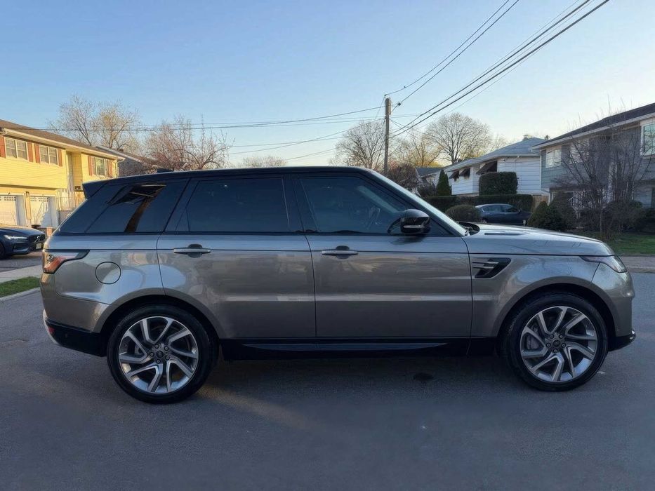 Land Rover Range Rover Sport HSE      2019